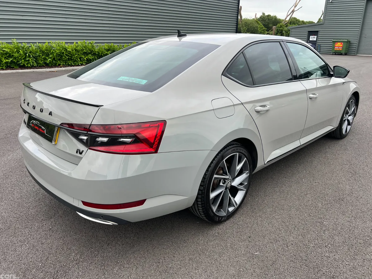 Skoda Superb Hatchback, Petrol Plug-in Hybrid, 2020, Grey