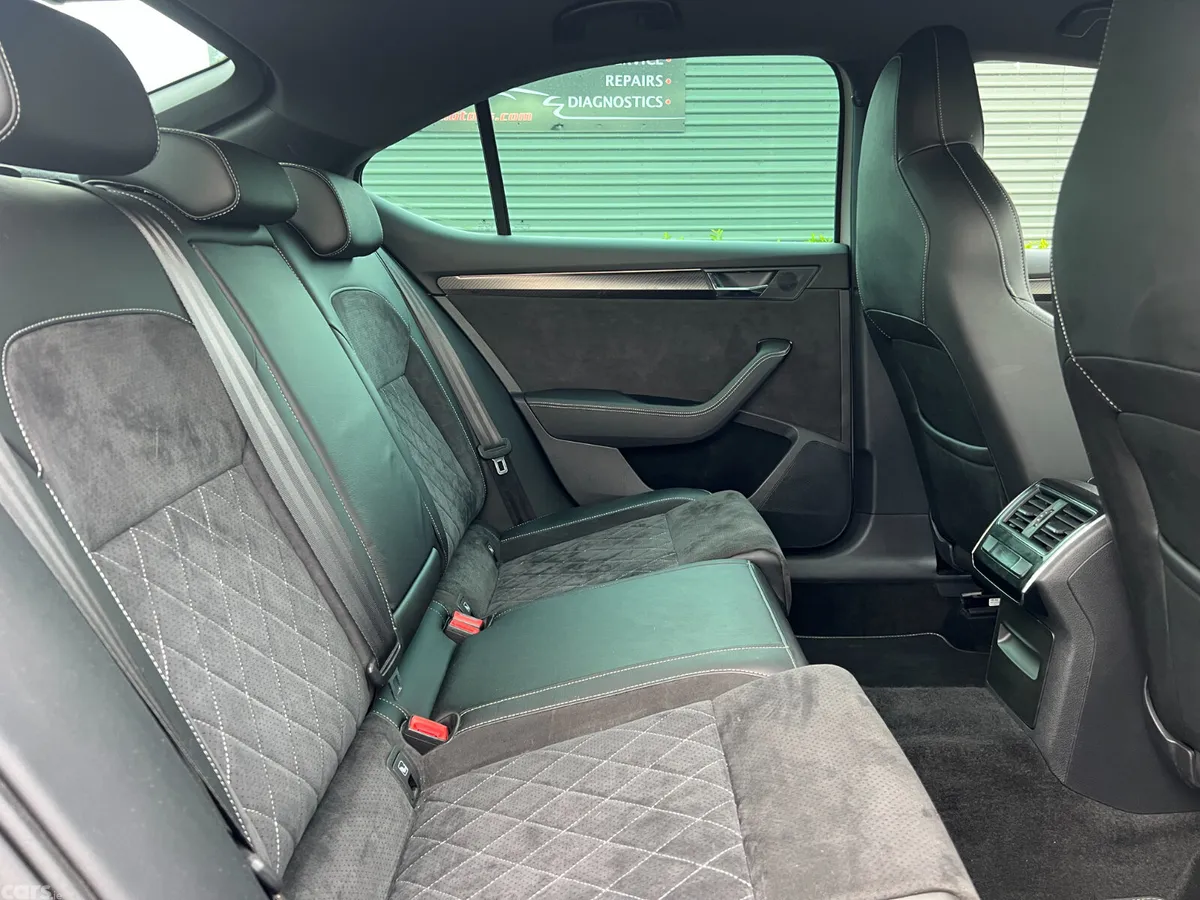 Skoda Superb Hatchback, Petrol Plug-in Hybrid, 2020, Grey