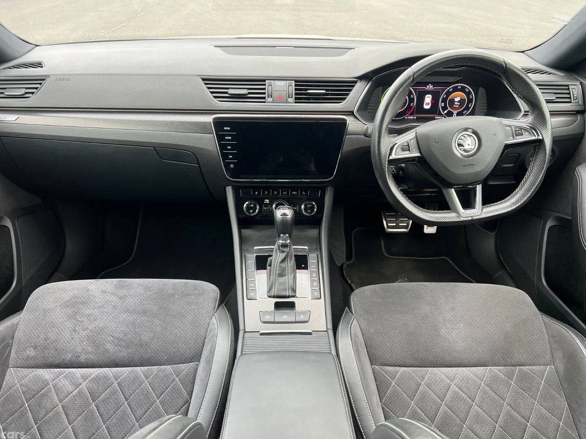 Skoda Superb Hatchback, Petrol Plug-in Hybrid, 2020, Grey