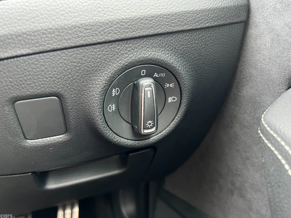Skoda Superb Hatchback, Petrol Plug-in Hybrid, 2020, Grey