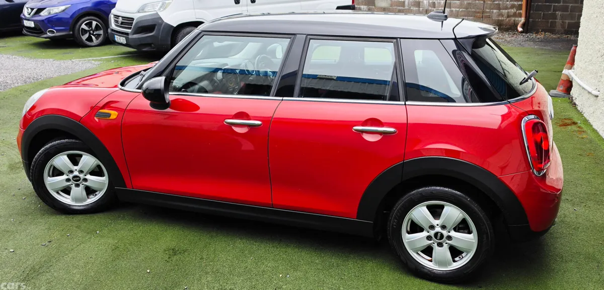 Mini One Hatchback, Diesel, 2015, Red