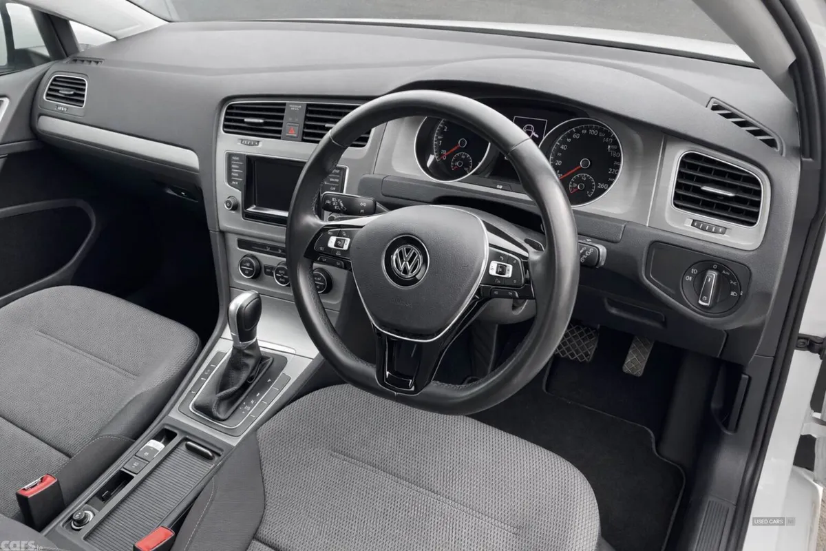 Volkswagen Golf , Petrol, 2014, White