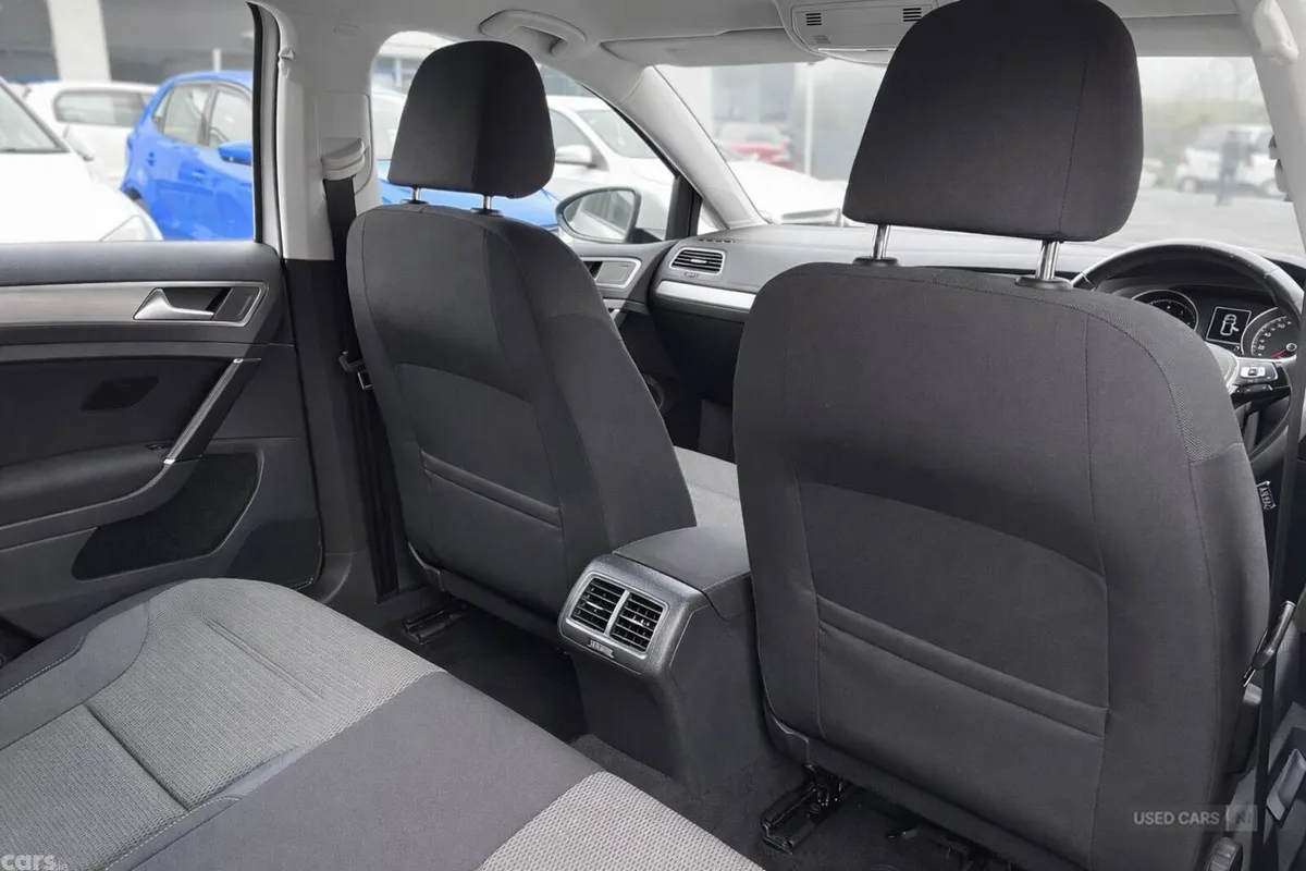 Volkswagen Golf , Petrol, 2014, White