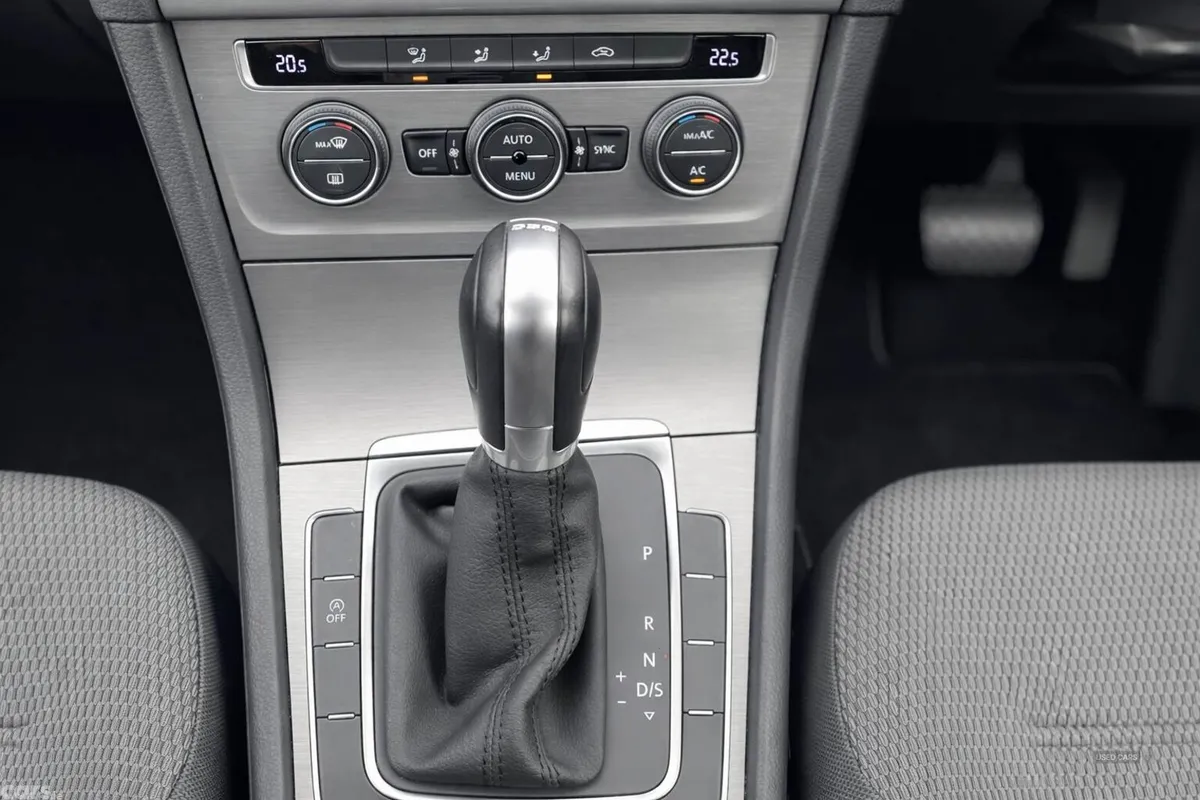 Volkswagen Golf , Petrol, 2014, White