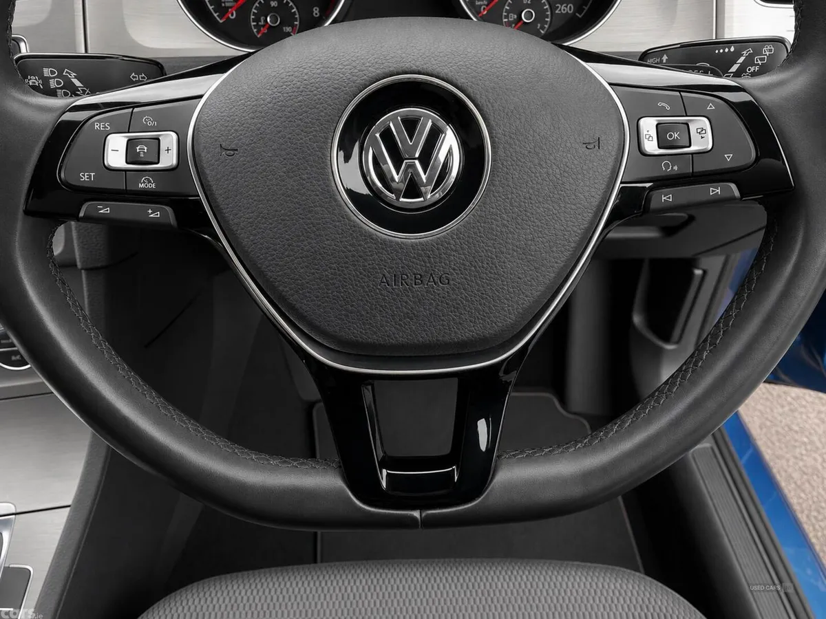 Volkswagen Golf , Petrol, 2014, Blue