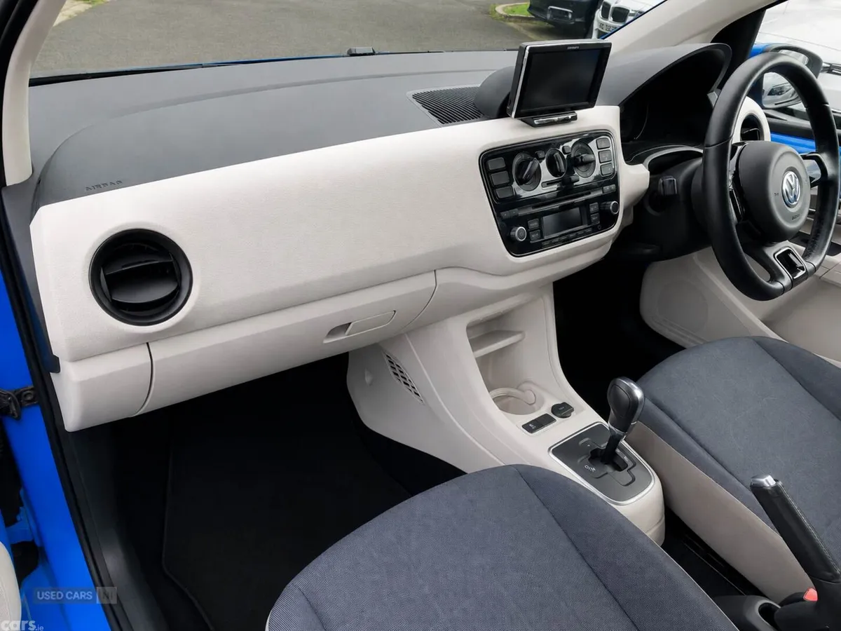 Volkswagen up! , Petrol, 2015, Blue