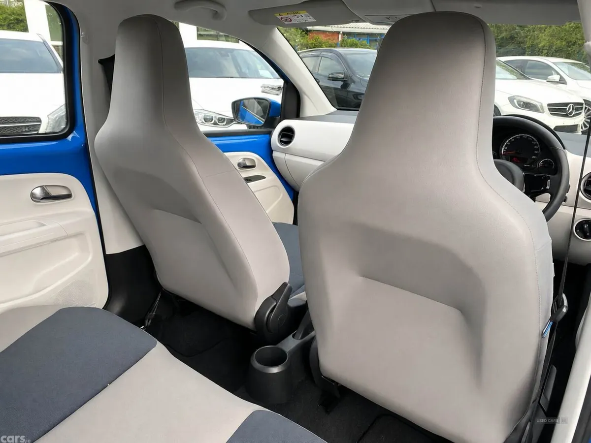 Volkswagen up! , Petrol, 2015, Blue