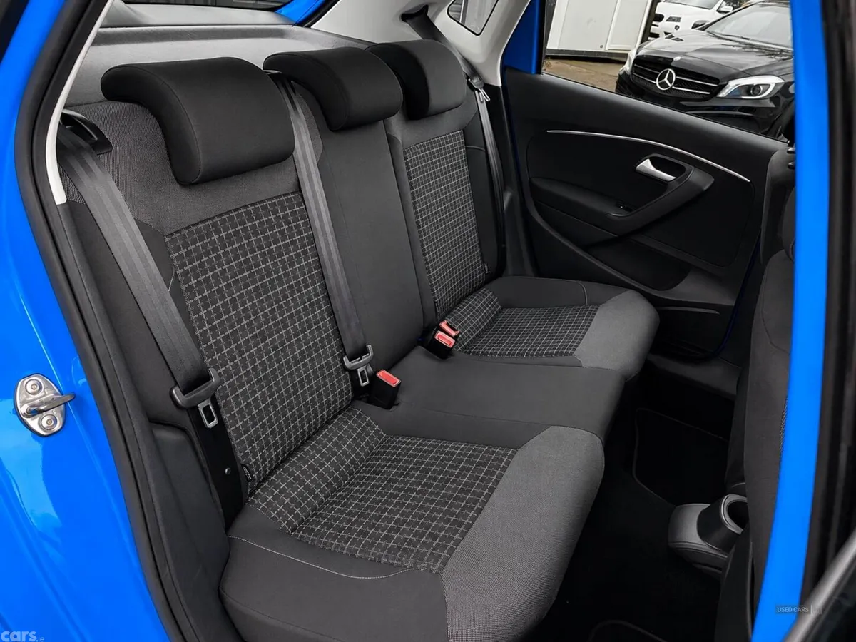 Volkswagen Polo , Petrol, 2014, Blue