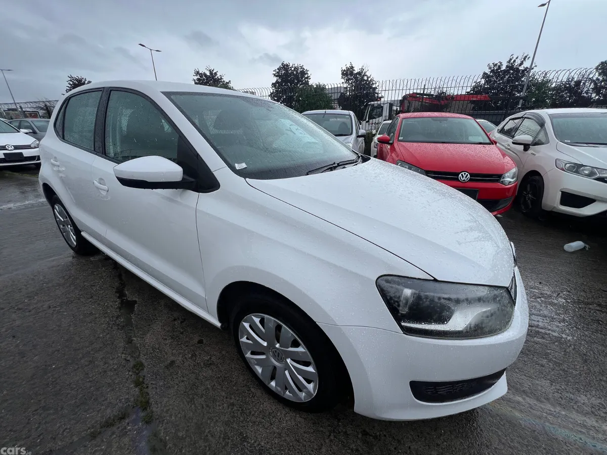 Volkswagen Polo 2013 Auto/ only 66k km/ warranty., Dublin 12