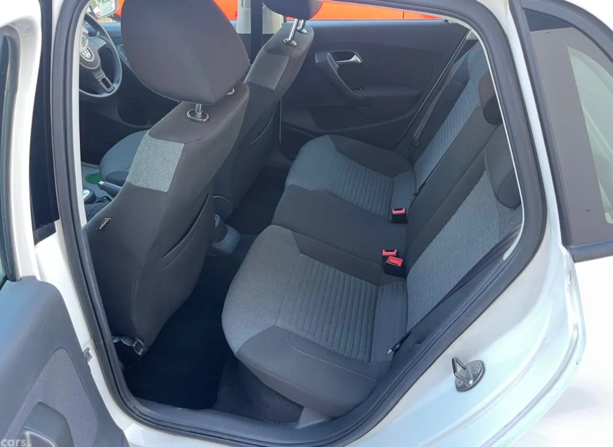 Volkswagen Polo 2013 Auto/ only 66k km/ warranty., Dublin 12