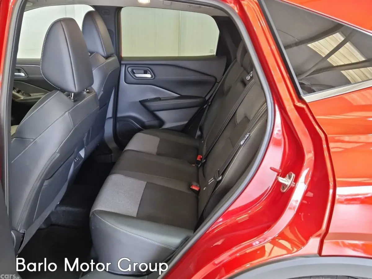 Nissan Qashqai MPV, Petrol Hybrid, 2026, Red
