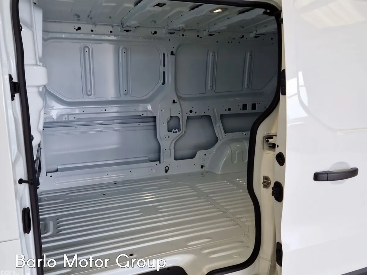 Nissan Primastar MPV, Diesel, 2026, White