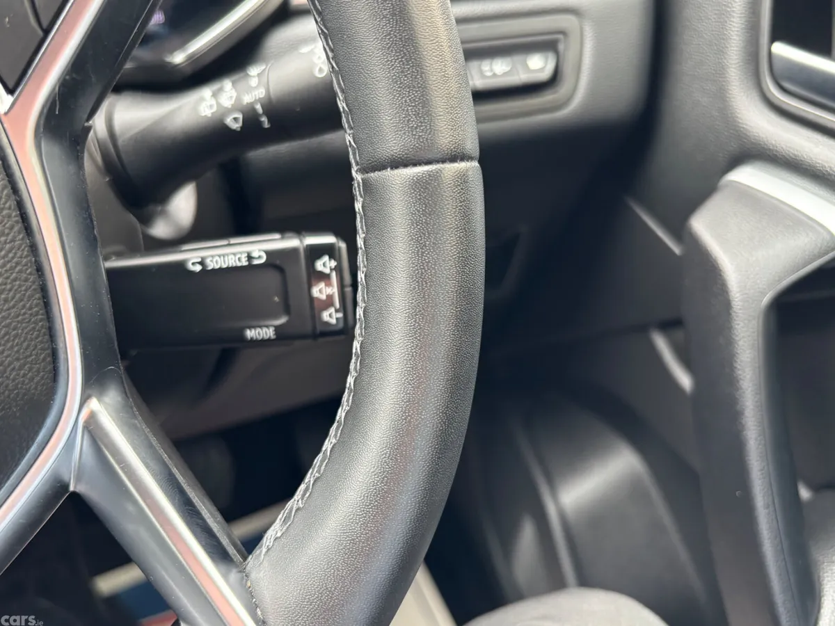 Renault Captur Hatchback, Petrol Plug-in Hybrid, 2021, Grey