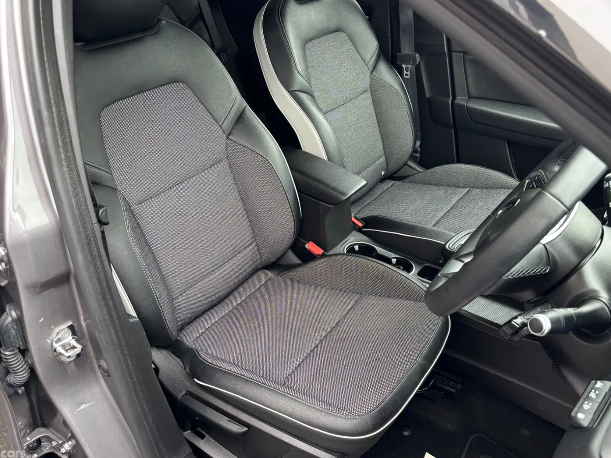 Renault Captur Hatchback, Petrol Plug-in Hybrid, 2021, Grey