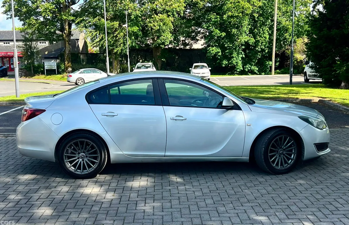 Opel Insignia Saloon, Diesel, 2015, Silver