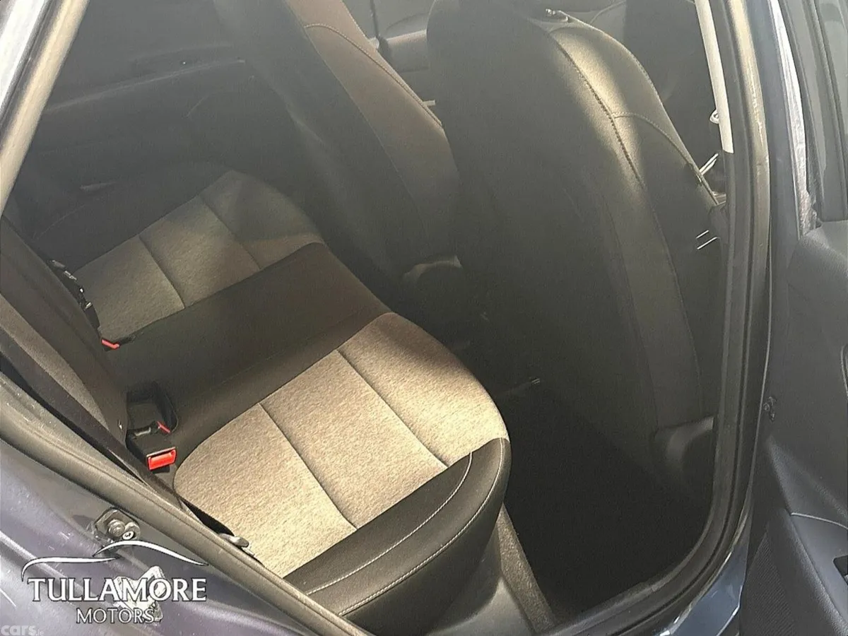 Kia Stonic Estate, Petrol, 2024, Blue