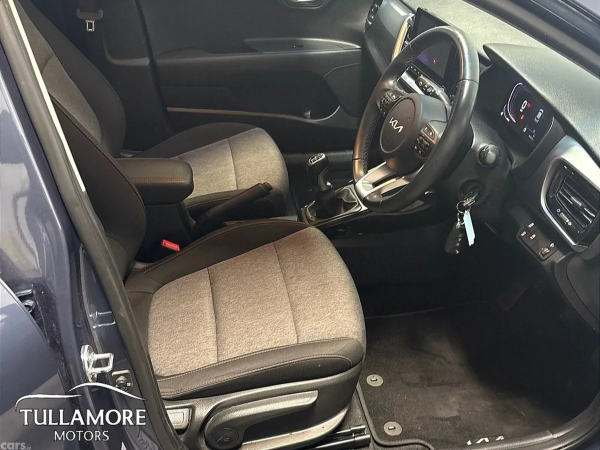 Kia Stonic Estate, Petrol, 2024, Blue