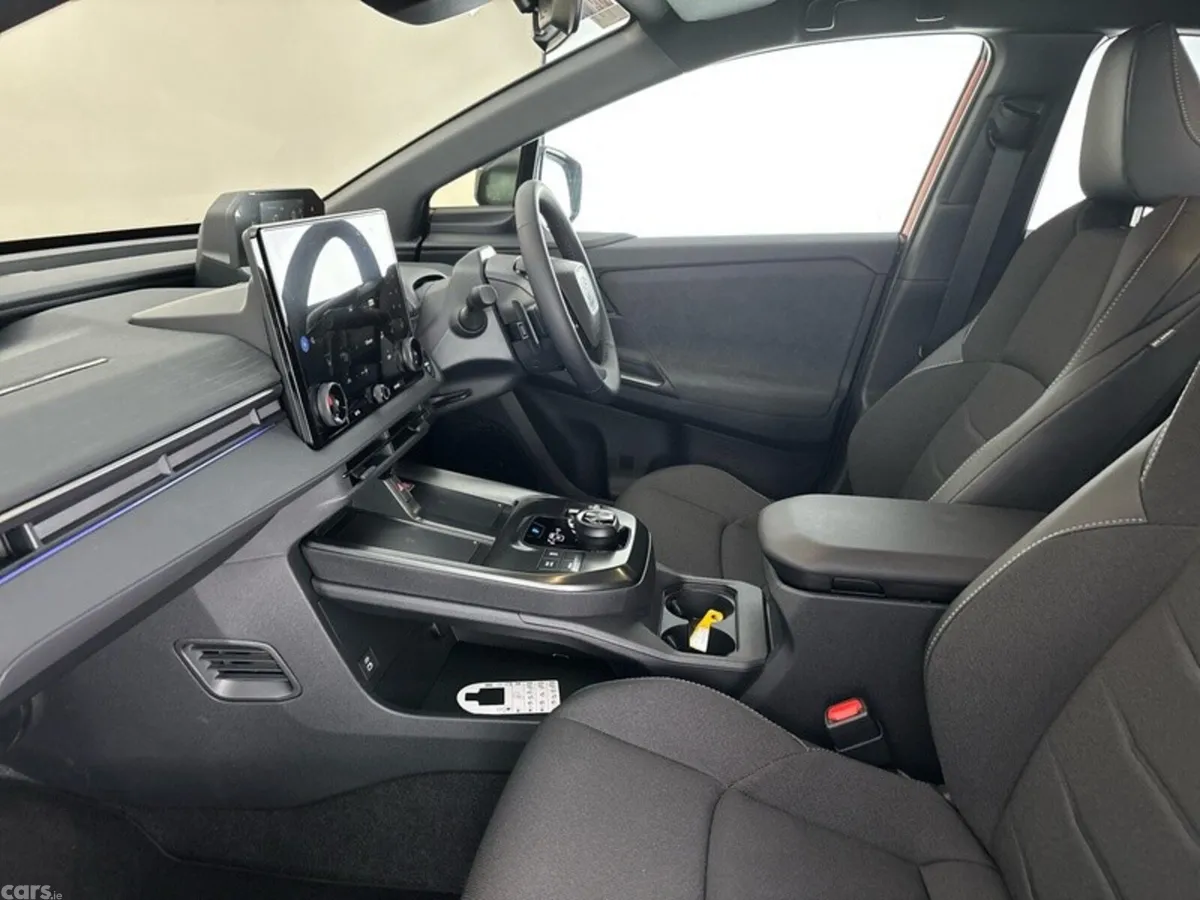 Toyota C-HR Estate, Electric, 2026, Brown
