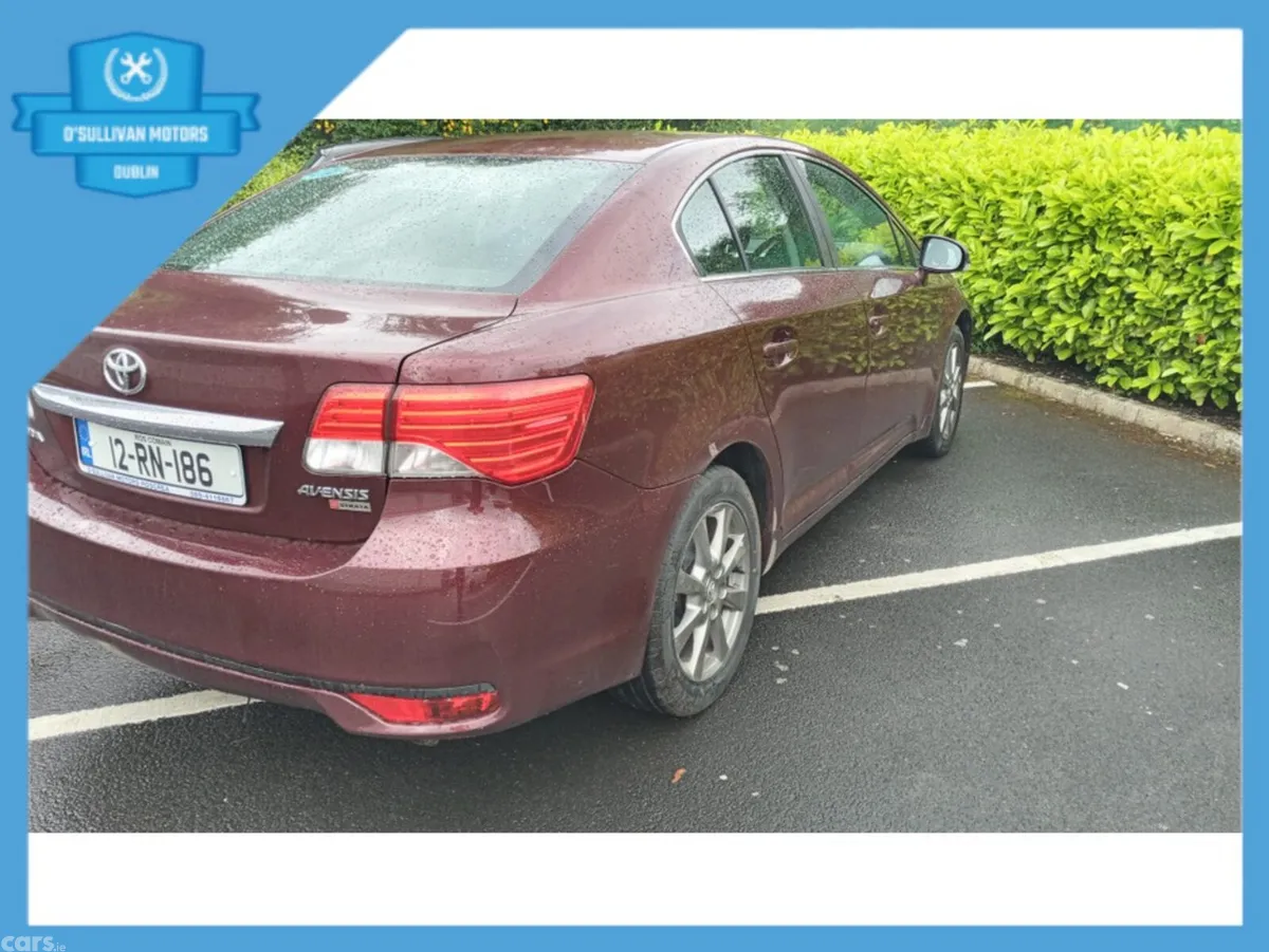 Toyota Avensis Saloon, Diesel, 2012, Red