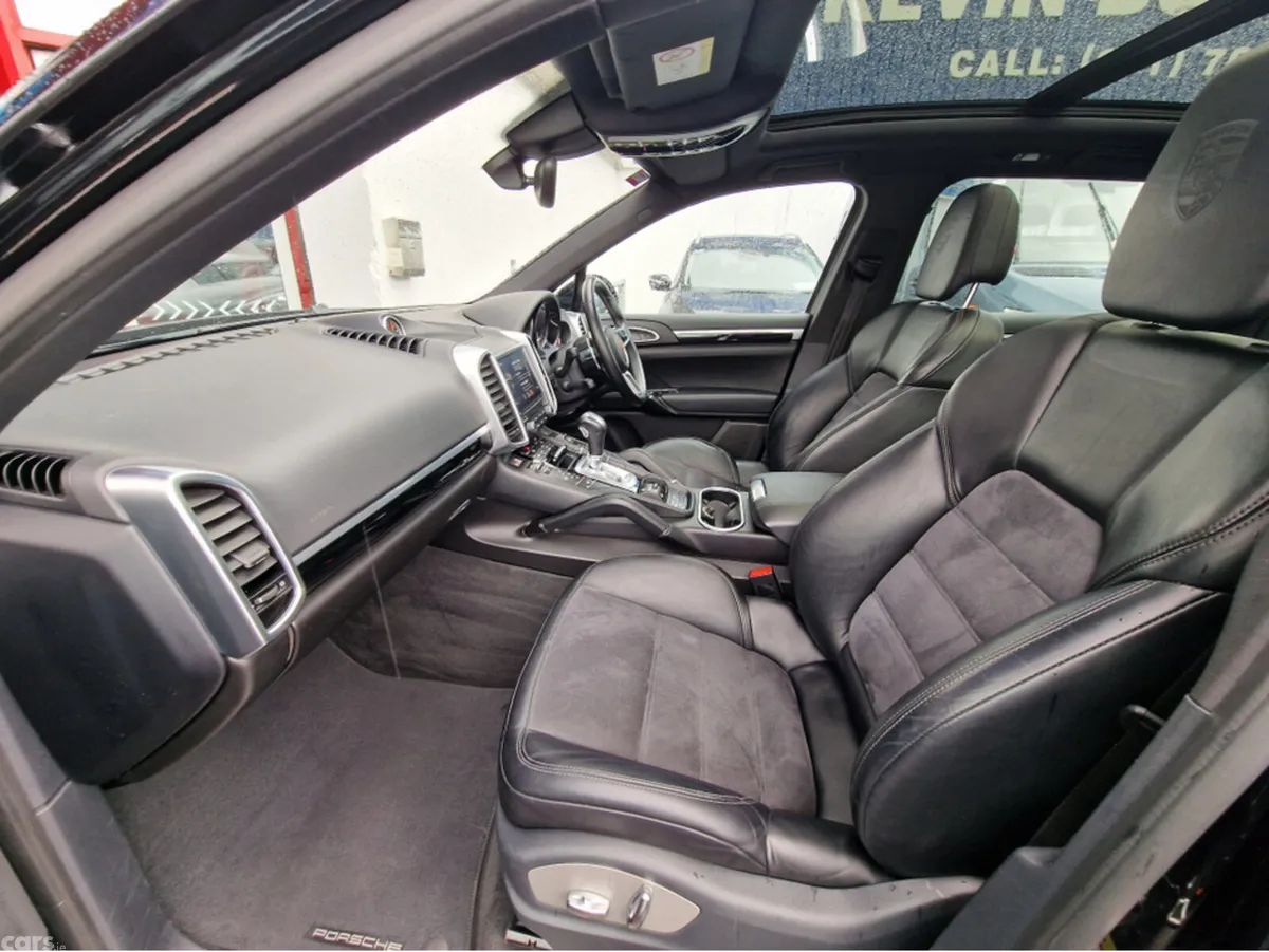 Porsche Cayenne SUV, Diesel, 2018, Black