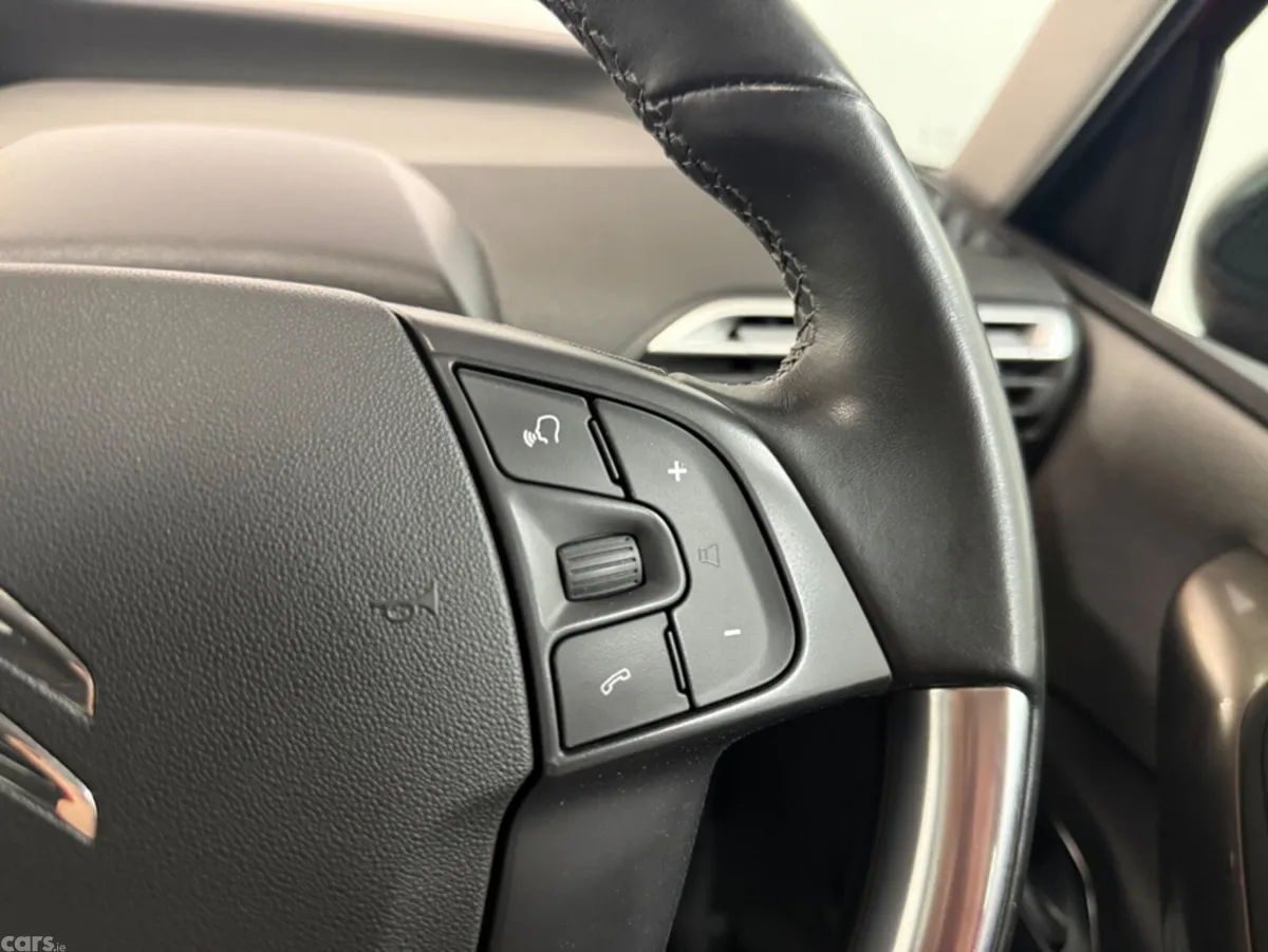 Citroen C4 Hatchback, Diesel, 2021, Red