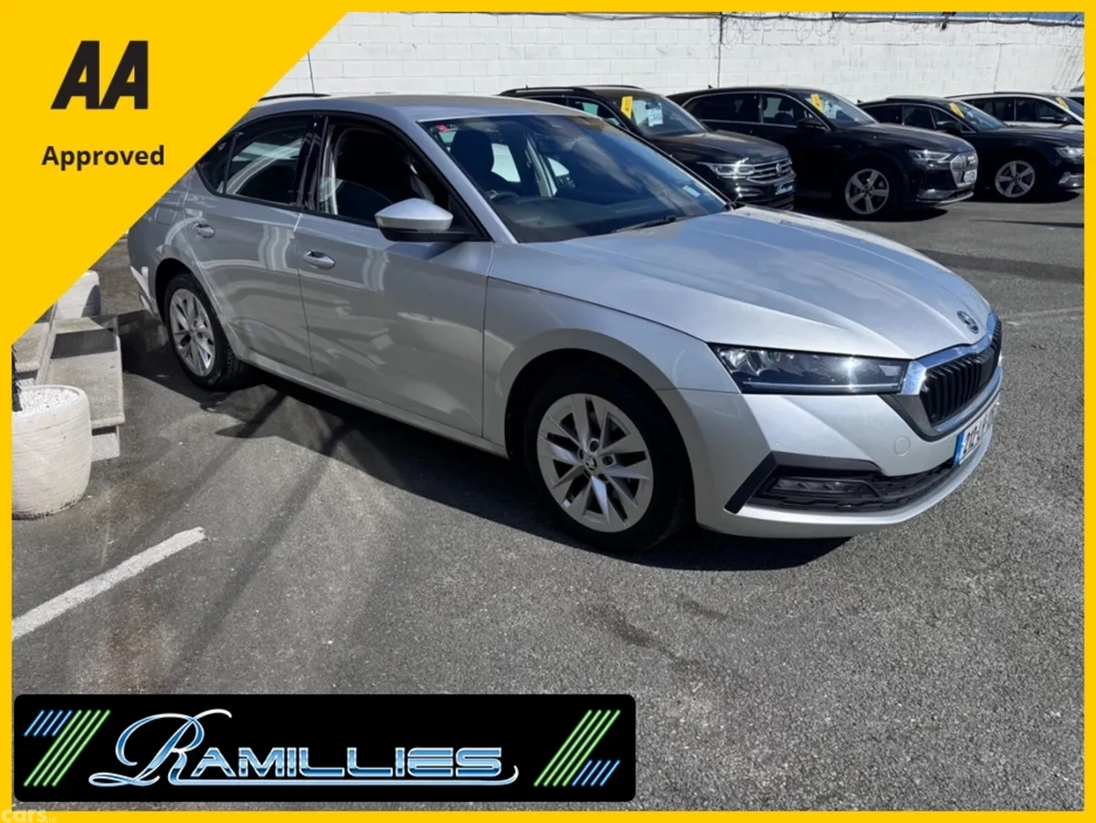 Skoda Octavia Hatchback, Petrol Plug-in Hybrid, 2021, Silver
