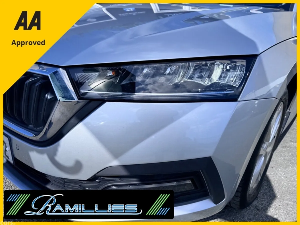 Skoda Octavia Hatchback, Petrol Plug-in Hybrid, 2021, Silver
