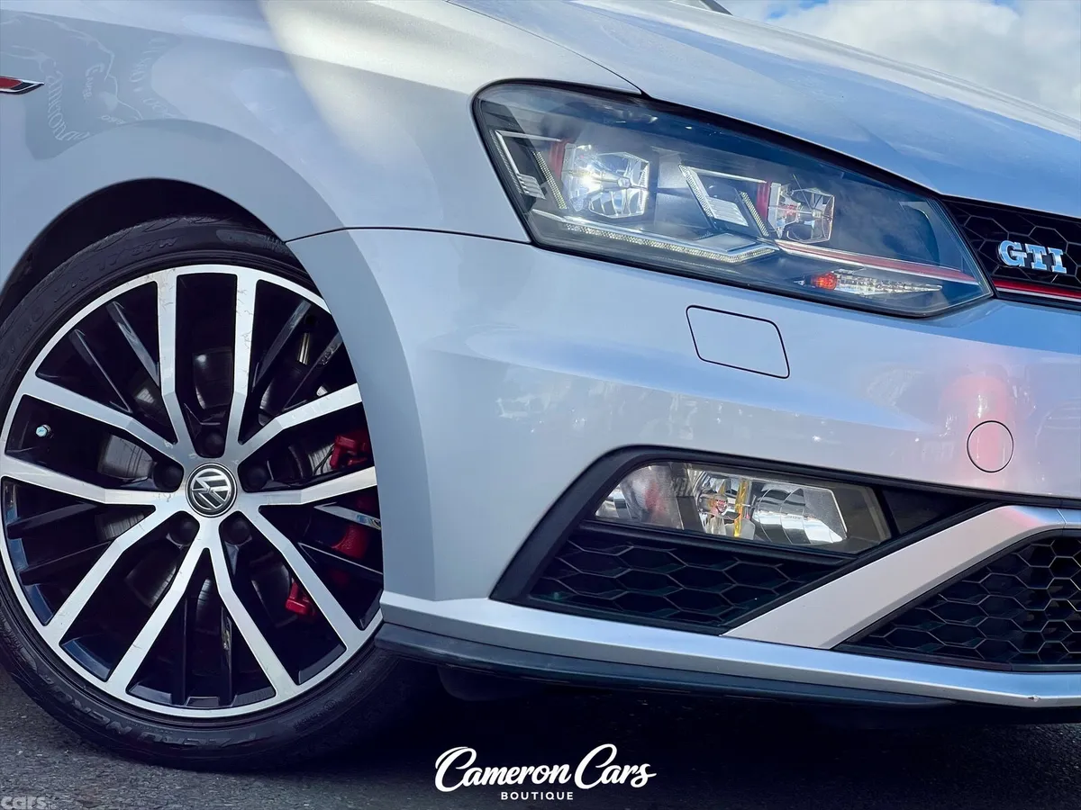 Volkswagen Polo Hatchback, Petrol, 2015, Silver
