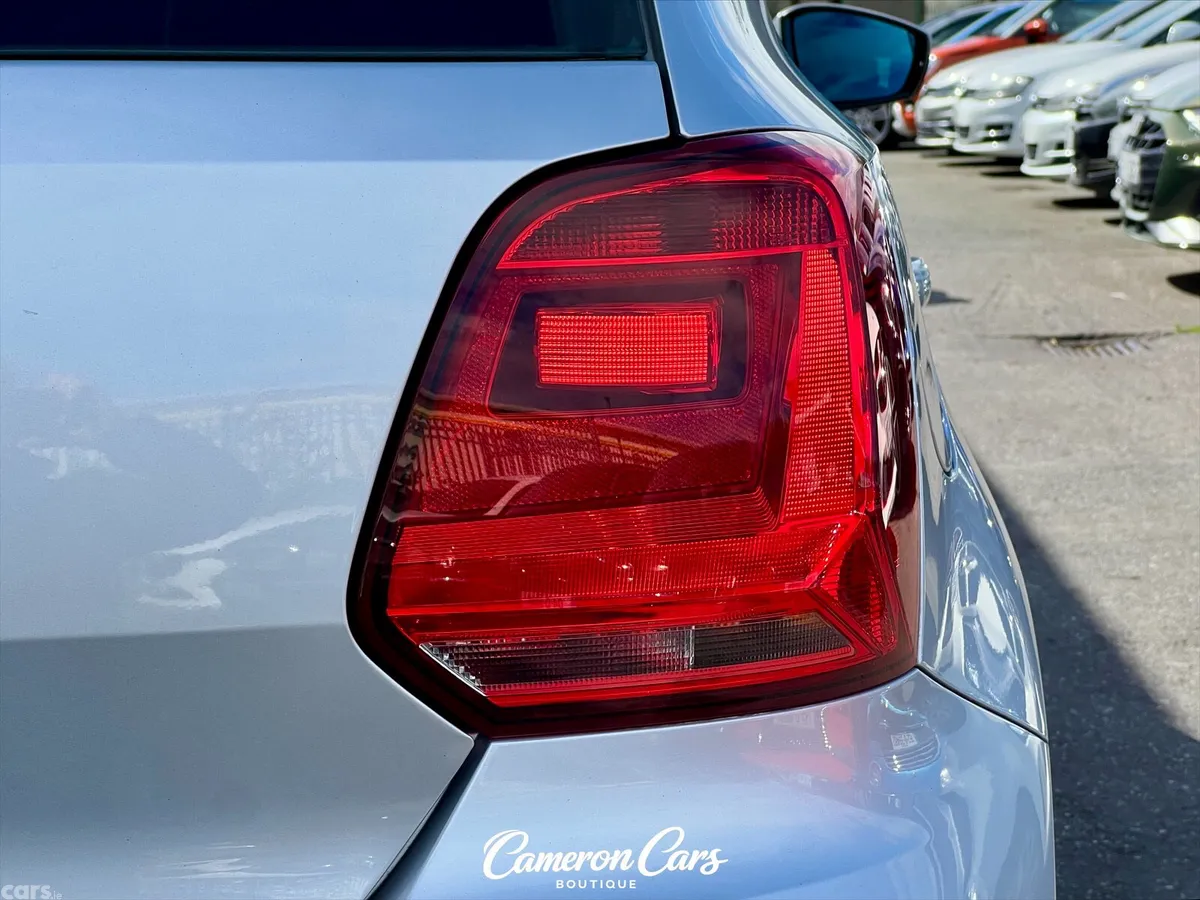 Volkswagen Polo Hatchback, Petrol, 2015, Silver