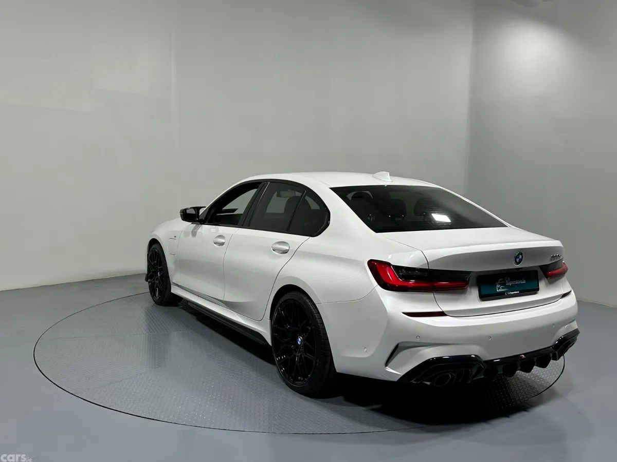 BMW 3-Series Saloon, Petrol Hybrid, 2020, White