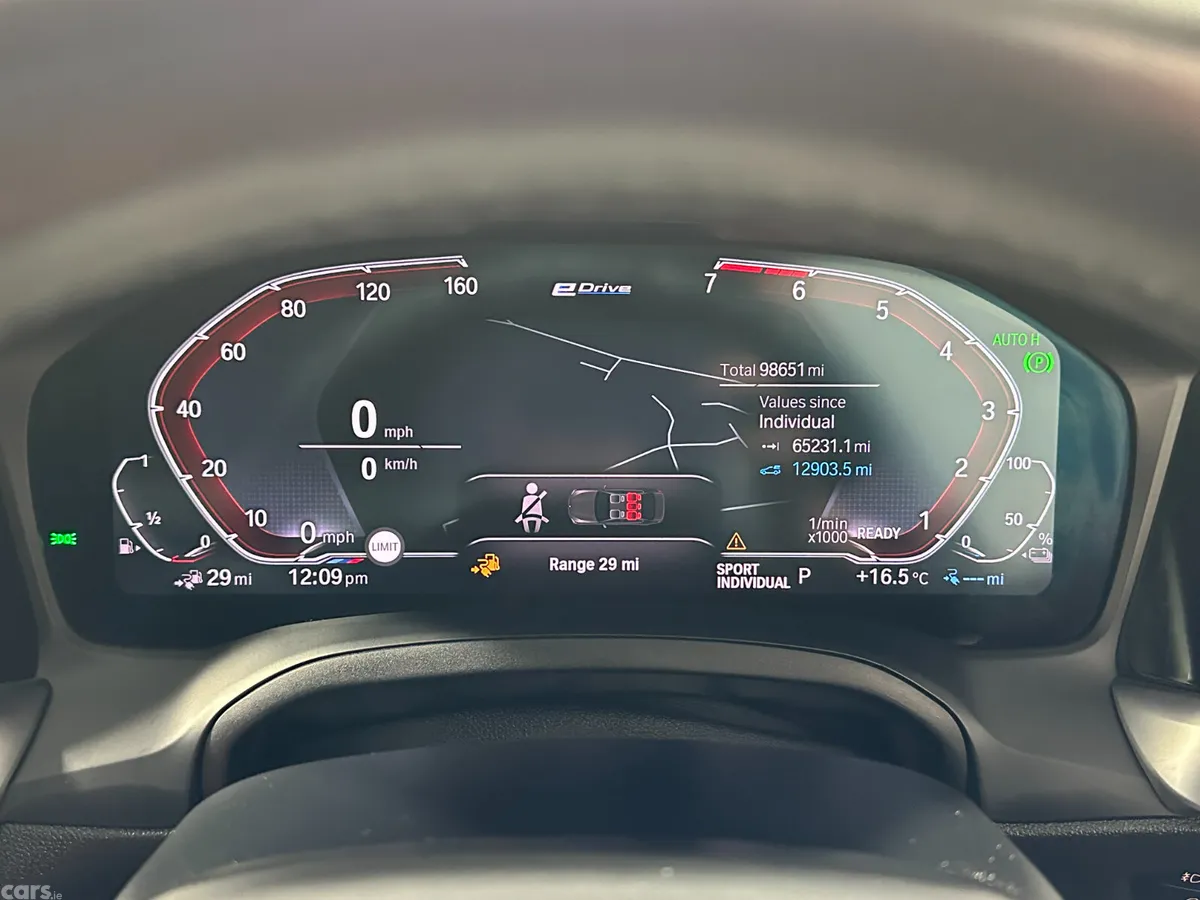 BMW 3-Series Saloon, Petrol Hybrid, 2020, White