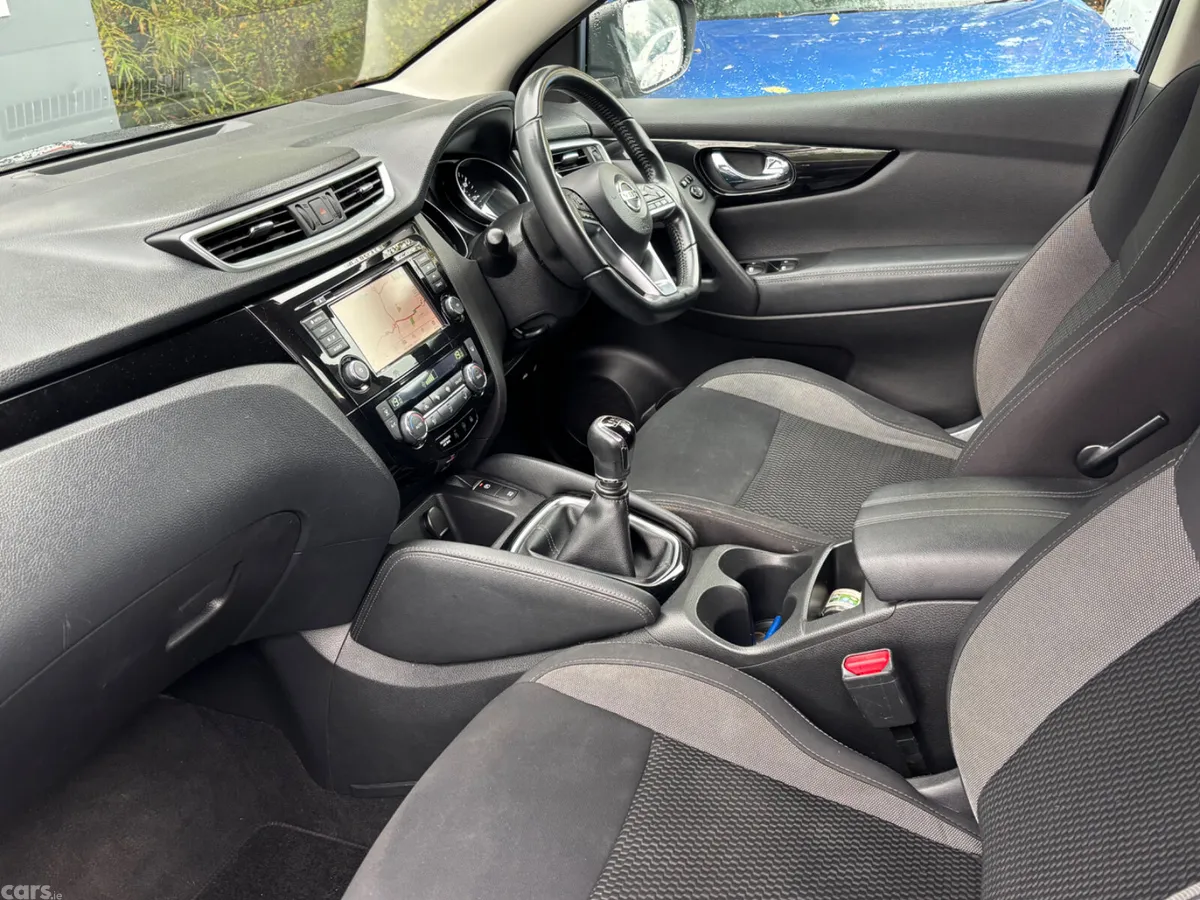 Nissan Qashqai Hatchback, Petrol, 2020, Black