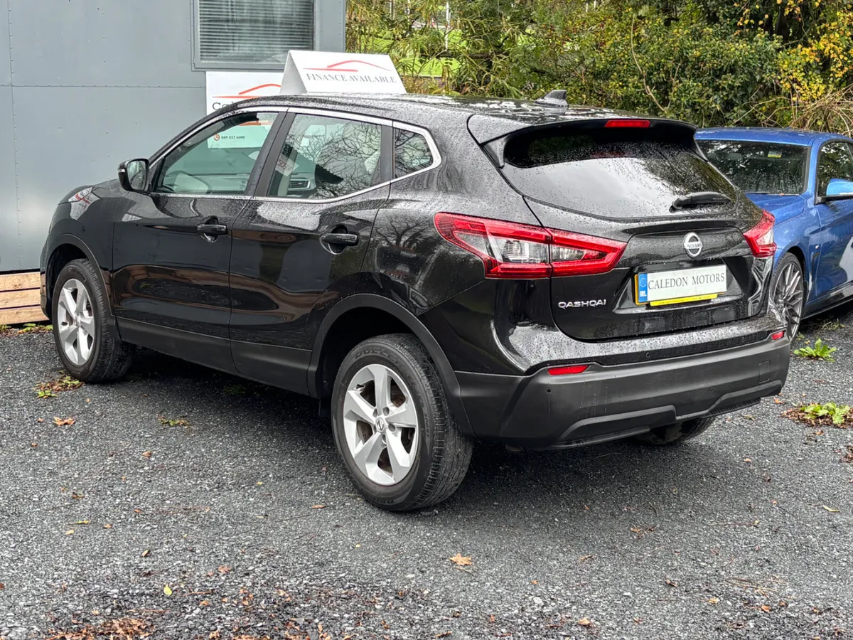 Nissan Qashqai Hatchback, Petrol, 2020, Black
