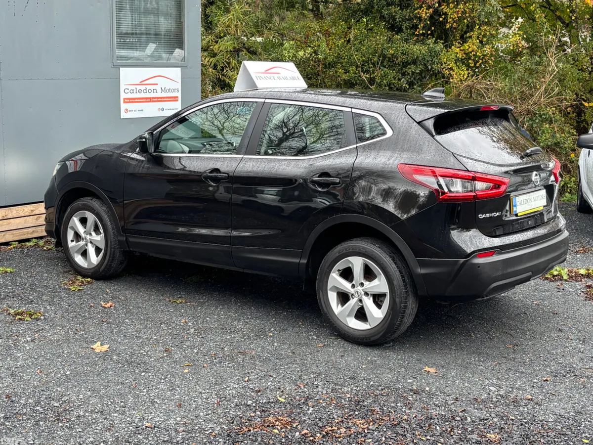 Nissan Qashqai Hatchback, Petrol, 2020, Black