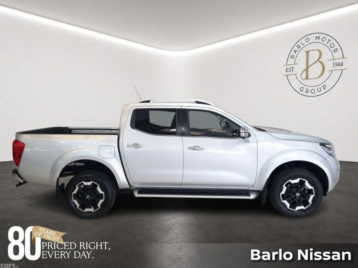 Nissan Navara MPV, Diesel, 2021, Silver