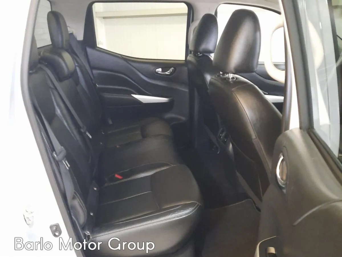Nissan Navara MPV, Diesel, 2021, Silver
