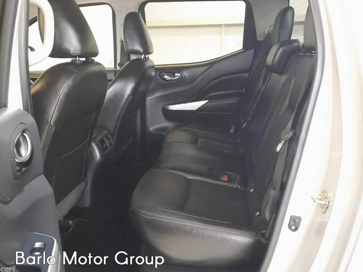 Nissan Navara MPV, Diesel, 2021, Silver