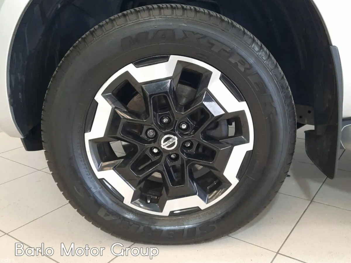 Nissan Navara MPV, Diesel, 2021, Silver