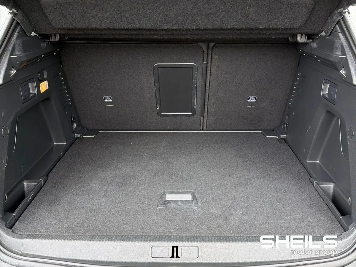 Peugeot 3008 MPV, Diesel, 2024, Grey