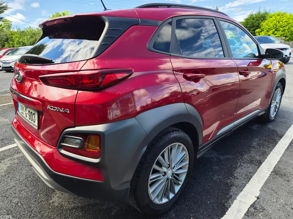 Hyundai KONA MPV, Diesel, 2020, Red