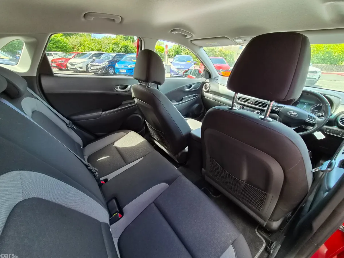 Hyundai KONA MPV, Diesel, 2020, Red