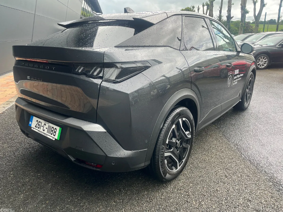 Peugeot 3008 MPV, Electric, 2026, Grey