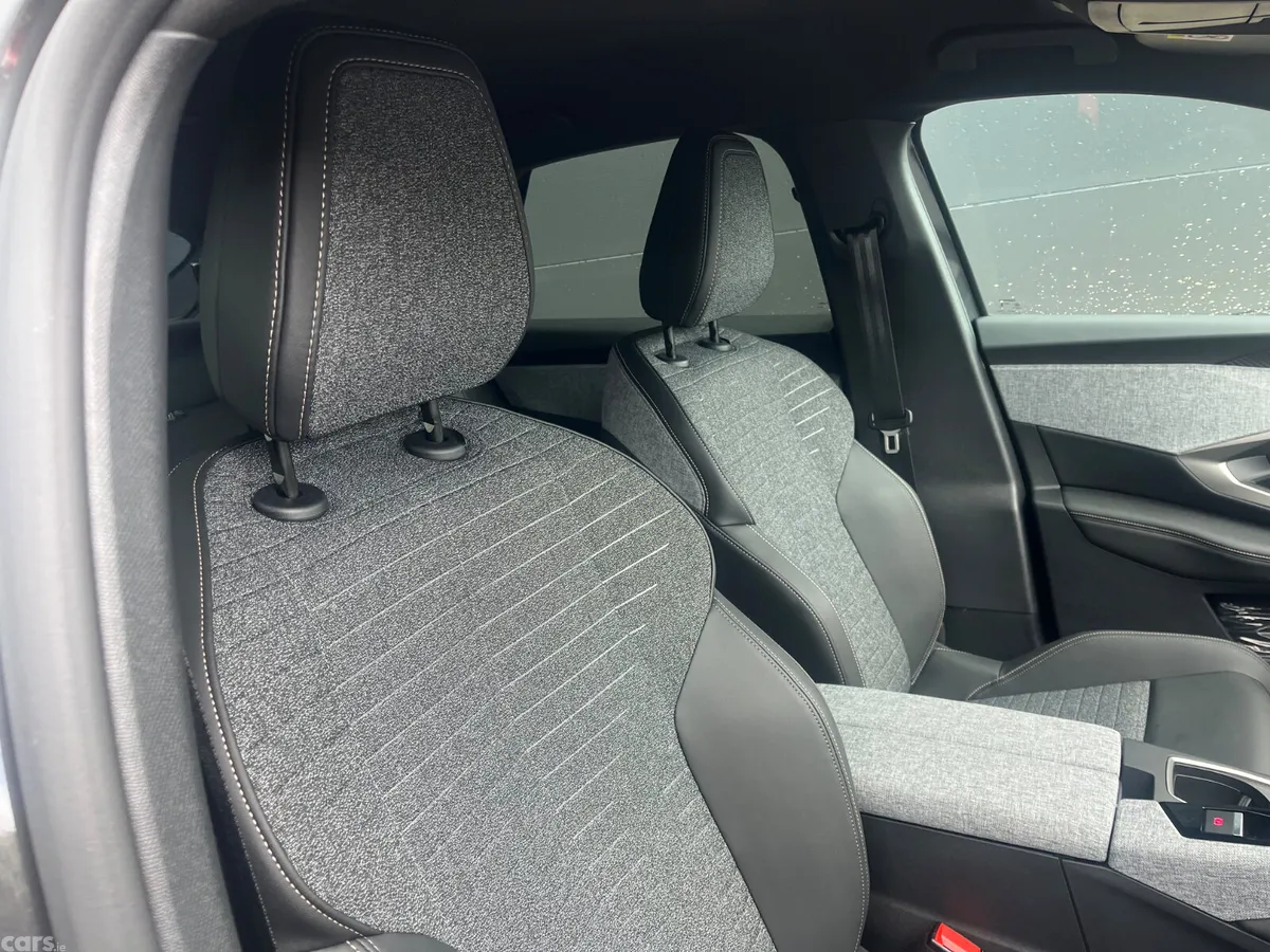 Peugeot 3008 MPV, Electric, 2026, Grey