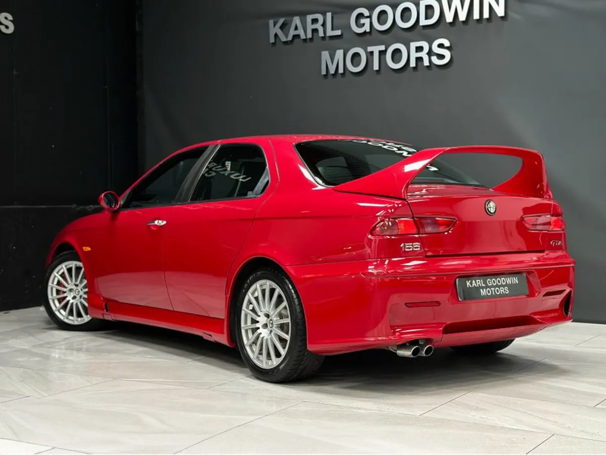 Alfa Romeo 156 Saloon, Petrol, 2002, Red