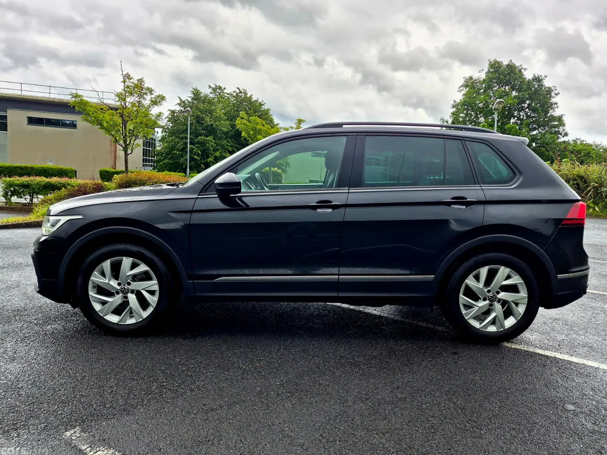 Volkswagen Tiguan SUV, Diesel, 2022, Black