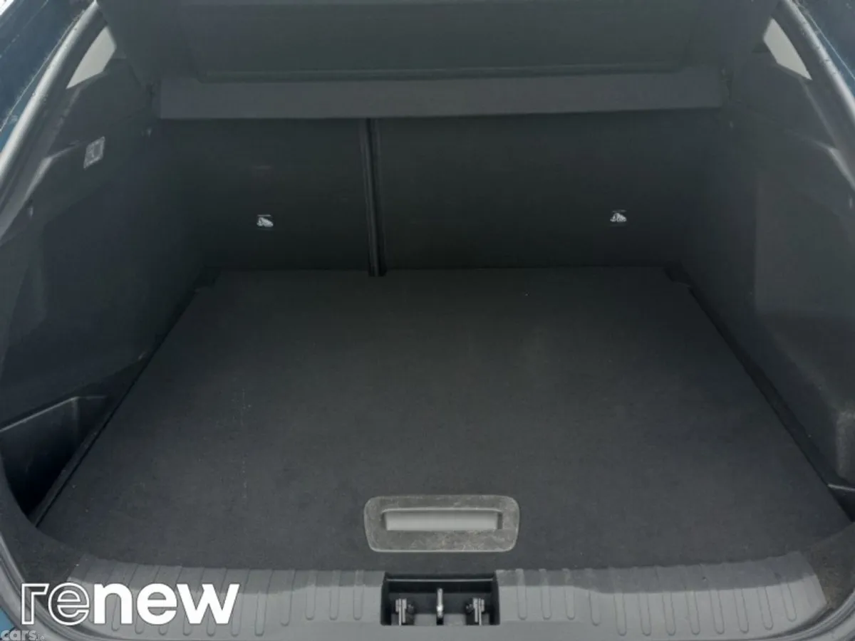 Renault Arkana Hatchback, Petrol, 2023, Blue