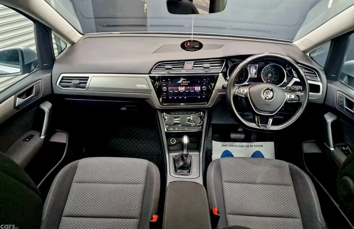 Volkswagen Touran MPV, Diesel, 2018, Silver