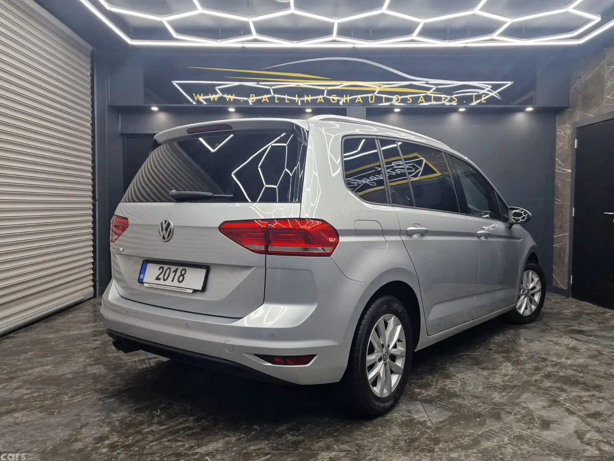 Volkswagen Touran MPV, Diesel, 2018, Silver
