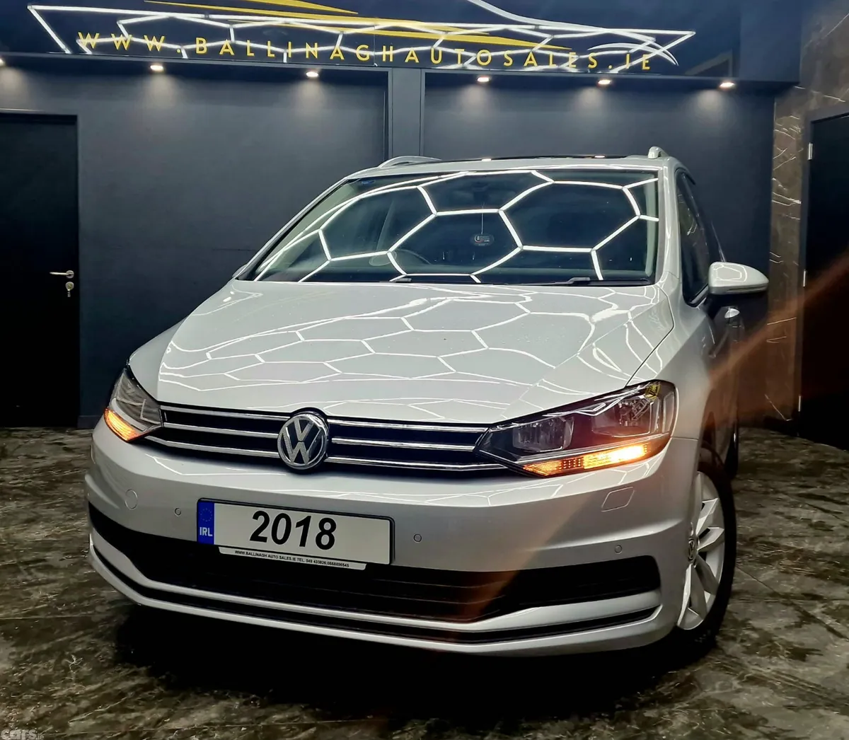 Volkswagen Touran MPV, Diesel, 2018, Silver