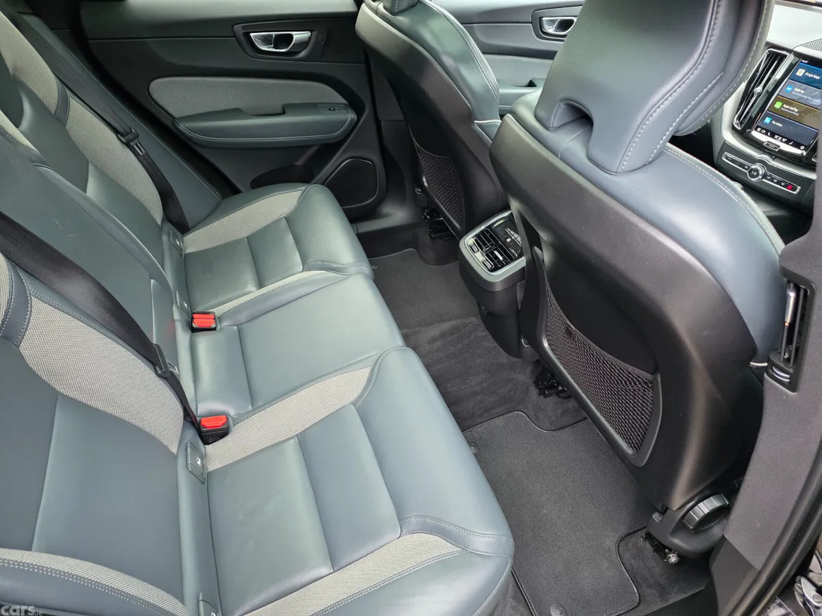 Volvo XC60 SUV, Diesel, 2022, Black